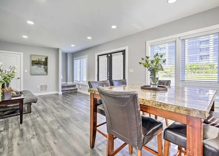 Long Branch Getaway: Grill, 1 Block To Beach!